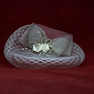 Tocado transparente para novia