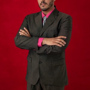 Traje color marrón oscuro