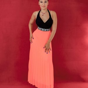 Vestido negro y naranja escote en V