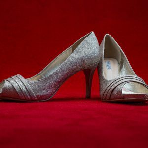 Zapatos tacon medio color dorado