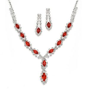 collar simple con aretes en plata y pedreria roja