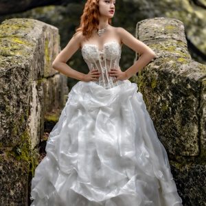 Vestido de Novia corte princesa escote de corazon con transparencias