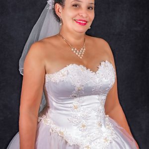 Vestido corte princesa con escote corazón