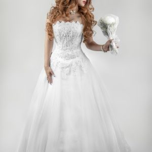 Vestido escote estrellado palabra de honor corte linea A con pedrería